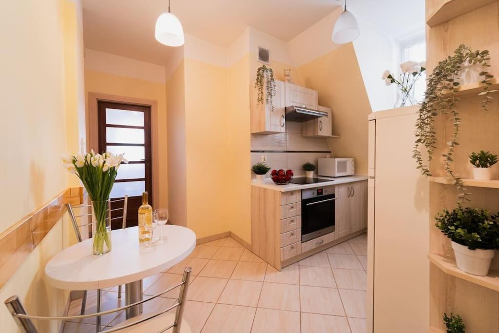 Market Square - Street Rynek 24 -2 Rooms Breslavia Exterior foto
